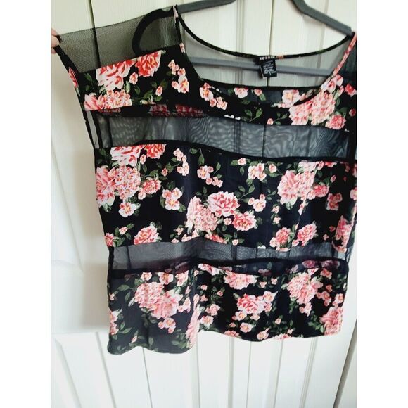 Torrid 1 Black Red Mesh Shirt Top Floral Size 1X Semi Sheer Round Neck‎ - Picture 2 of 7